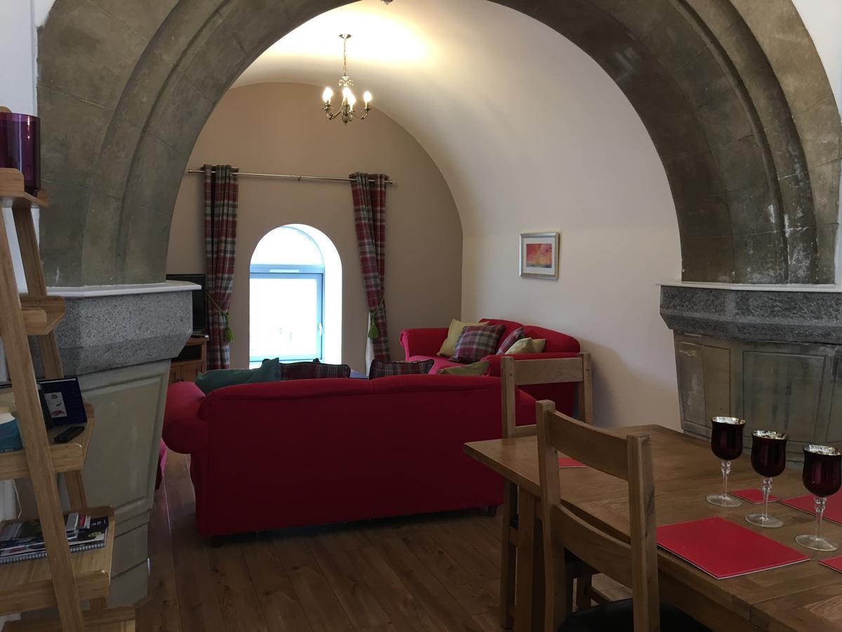 The Highland Club Hotel Форт Аугустус Екстериор снимка
